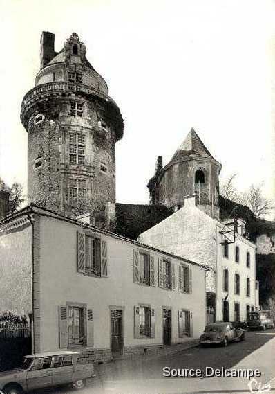 85 Apremont La Tour et la Chapelle.jpg